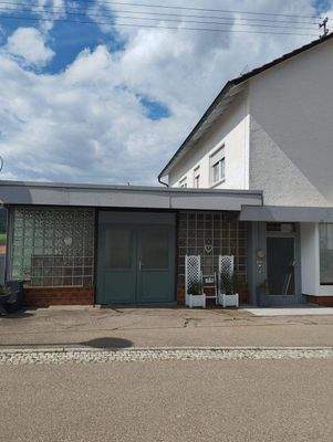 Vorderansicht Gewerbeteil