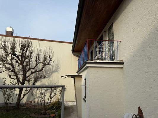 Balkonansicht Hof - Immobilien Baumeister Neuburg.