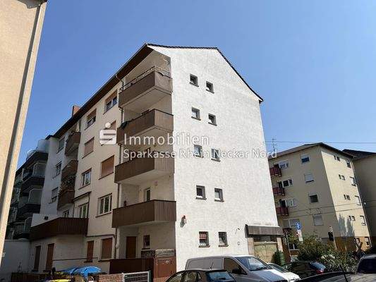 Rückansicht mit Balkon