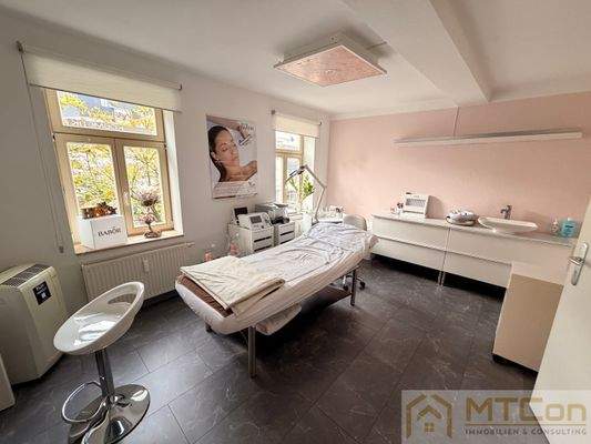 Büro - oder Behandlungsraum