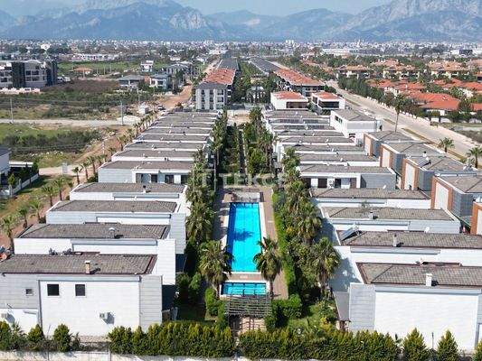 Villa with Fireplace in a Complex with Pool in Döşemealtı Antalya