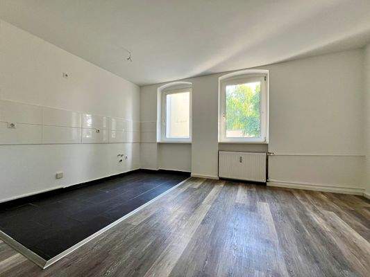 Seitenhaus - Wohnung im OG