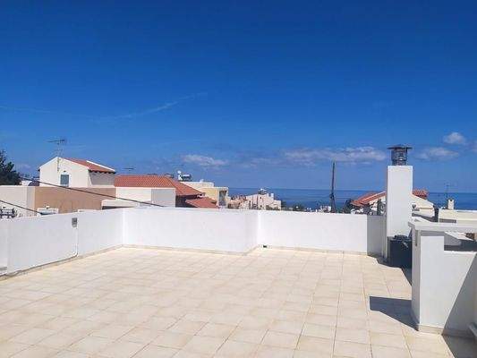 Kreta, Atsipopoulo: Geräumige 2-stöckige Villa in einem ruhigen Dorf in der Nähe des Meeres zu verkaufen