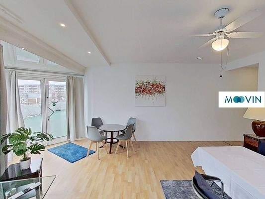 Ansicht III: Wohn- und Esszimmer