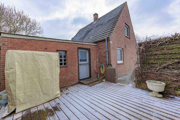 Weg zum Haus, Nebeneingang.jpg