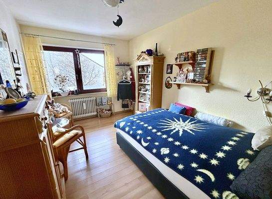 Weiterer Raum vielseitig nutzbar