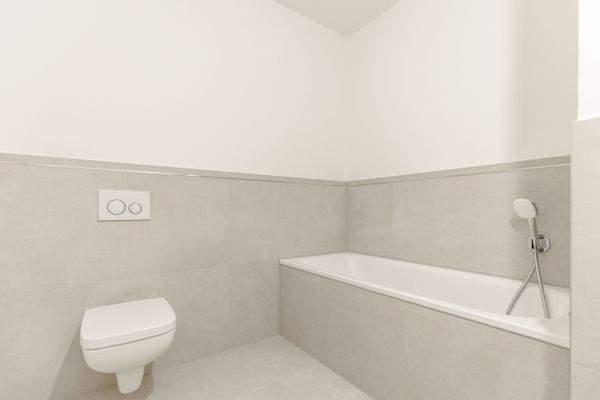 Badezimmer  mit Badewanne