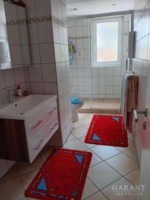 Badezimmer mit Fuß HZ