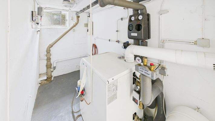 CAM01984G0-PR0521-STILL018