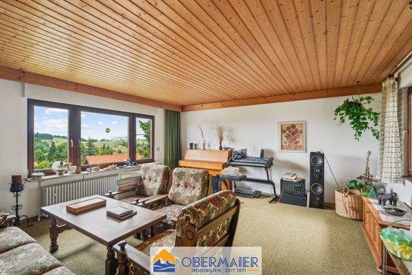 15_Großzügiges_Wohnzimmer_1_Obergeschoss