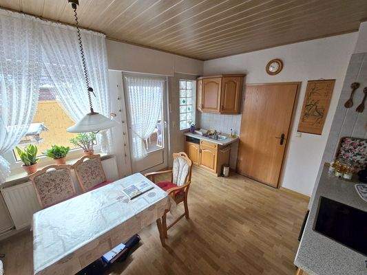 mit Zugang zum Sommergarten