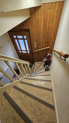 DG Treppenhaus in EG.jpg