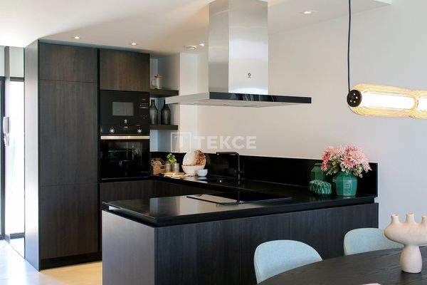 Elegant Semi-Detached Golf Villas with Pools in Algorfa