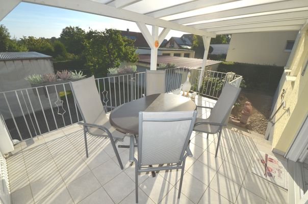 überdachte Terrasse