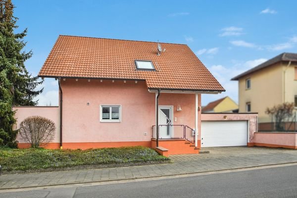 Straßenansicht