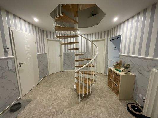 großzügiger Flurbereich