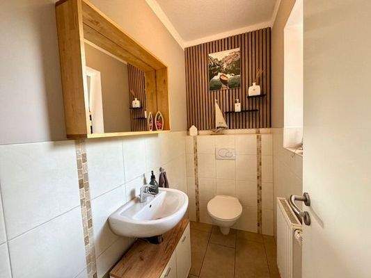 Freundliche  Gästetoilette