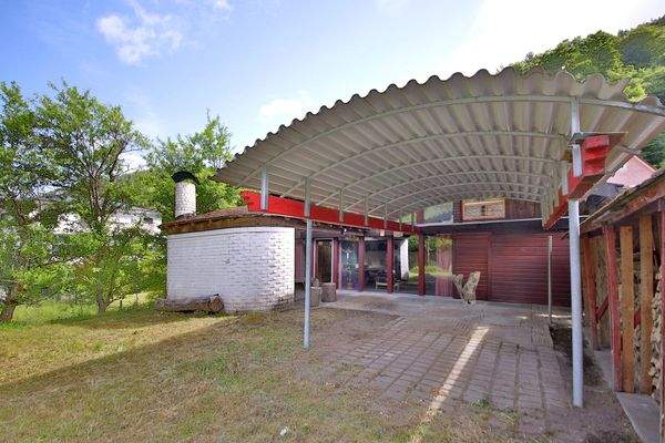 überdachter Carport