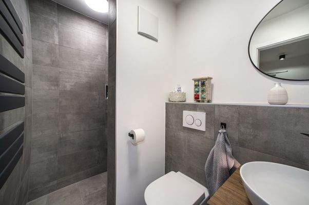 Gäste WC mit Dusche