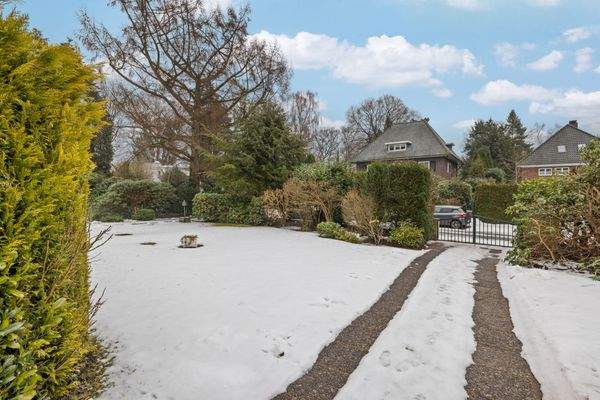 vorderer Grundstücksbereich