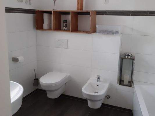 Bad 2 und Schlafzimmer_1