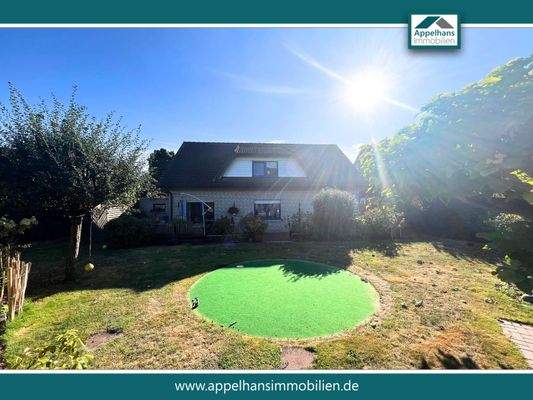 Hausansicht Garten