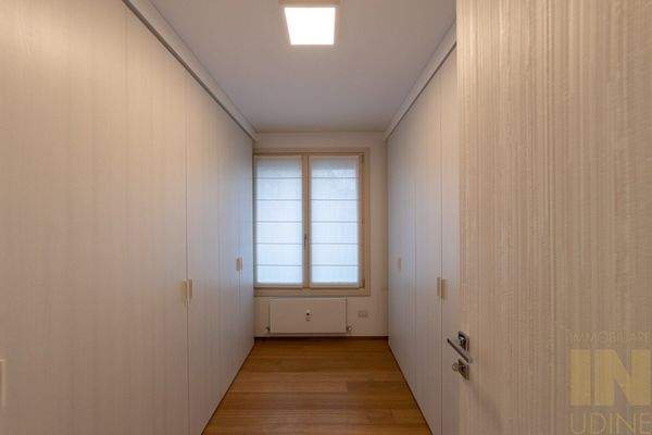 Luxuswohnung in Udine über 2 Etagen mit Panoramablick