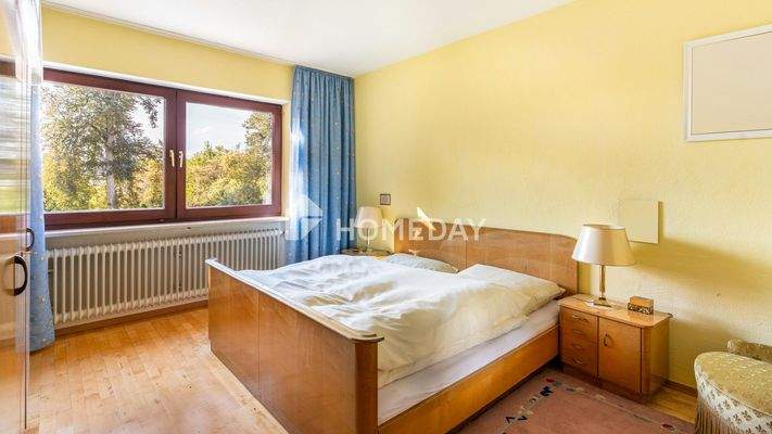 1. OG Schlafzimmer 1