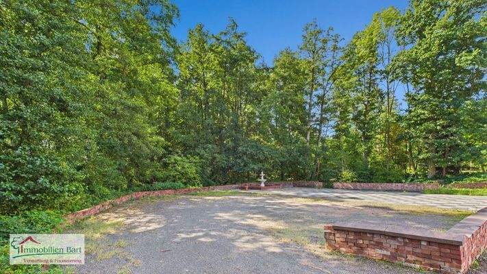 Garten / am Waldrand gelegen