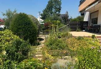Westgarten mit Terrasse