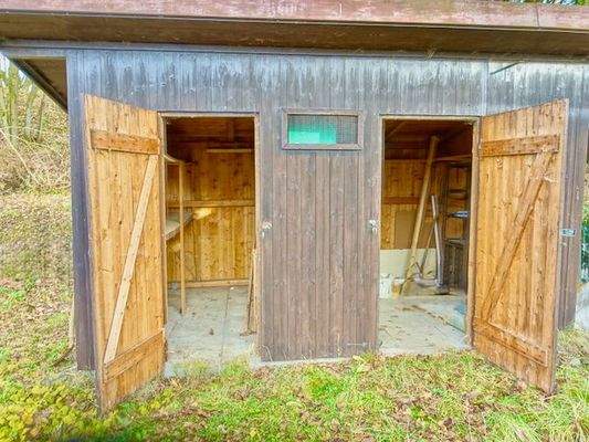 Schuppen Südseite 2.jpeg