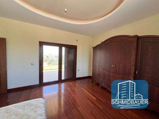 Kreta, Kapariana: Freistehendes Haus mit großem Garten am Ortsrand bei Mires