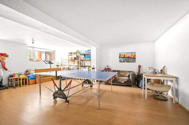 Hobbyraum/Büro im Souterrain