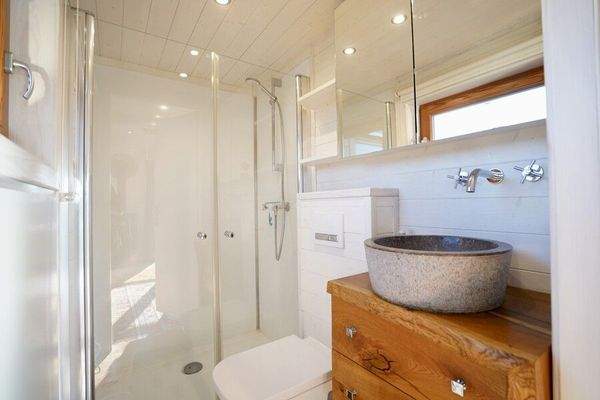 Duschbad mit bodentiefer Dusche