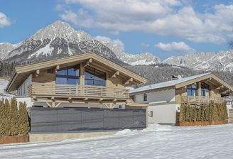 KITZIMMO-Luxuschalet mit Pool und Kaiserblick - Immobilien Ellmau.