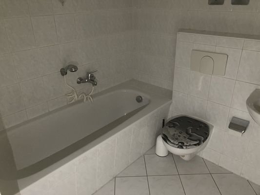 Bad mit Wanne