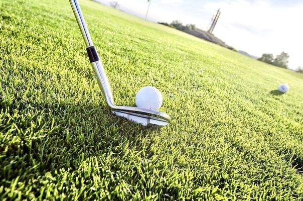 Golfplatz um die Ecke!