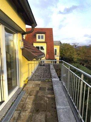 DG: Balkon/Dachterrasse