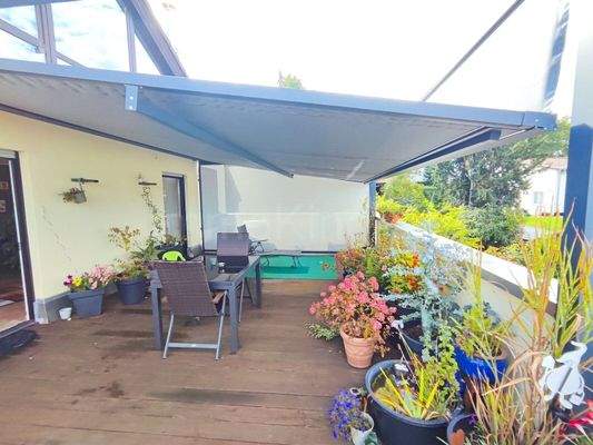 SONNENTERRASSE MIT MARKISE!