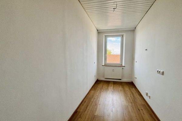 Zimmer Wohnung 2. OG