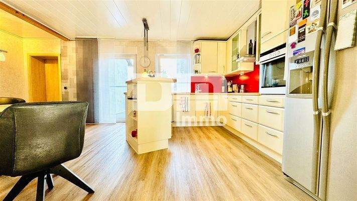 OG Wohnküche mit EBK / Zugang Terrasse