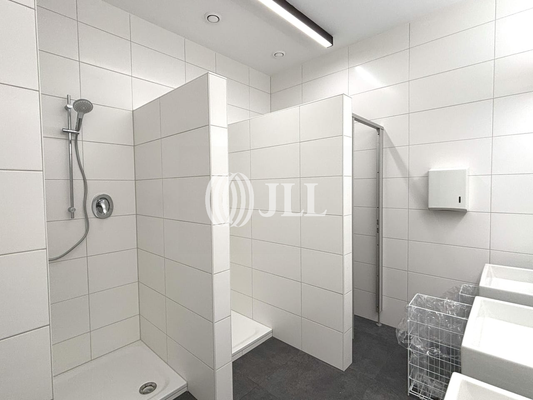 JLL_Innenansicht Sanitär Büro