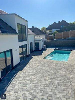 Rückseitige Objektansicht, Pool