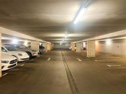 Zwei Tiefgaragenstellplätze