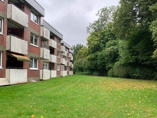 Rückansicht mit Balkonanlage