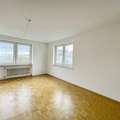 Küche mit Austritt auf Terrasse EG