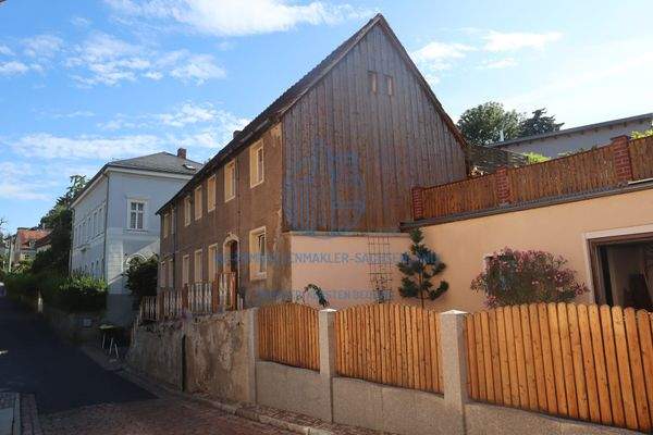 Giebelansicht des Einfamilienhauses