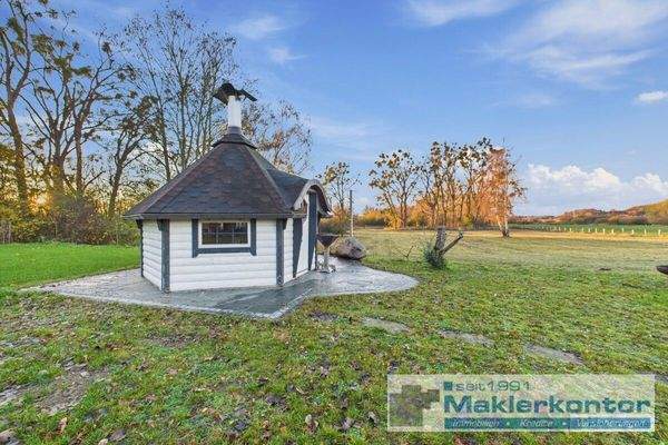 Finnische Kota mit Sauna und Grill