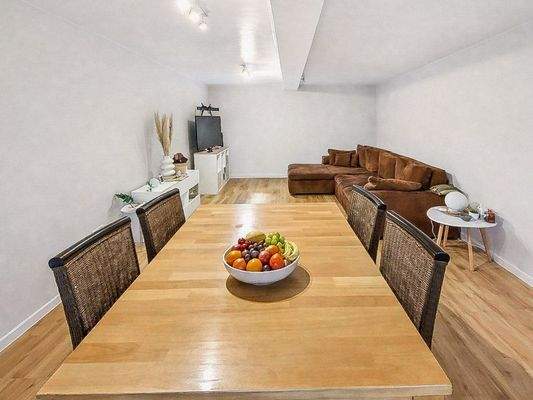 Wohn- und Essbereich DG