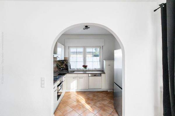 Vorderhaus - Wohnung EG Flur und Küche